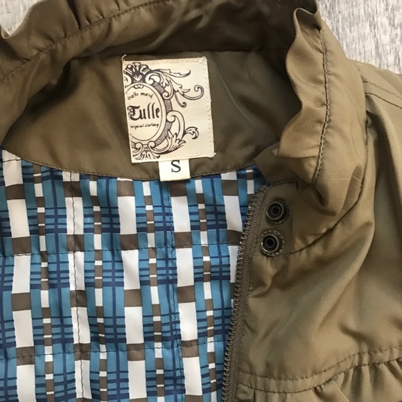 Tulle vest size small - Picture 3 of 3